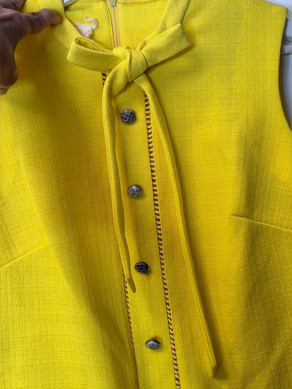 Kay Windsor Vintage Mod Yellow Sleeveless Shift Dress Bow Neck Size M - Picture 8 of 15